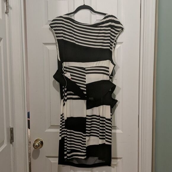 Bisou Bisou  black and white patterned dress Sz 24 - Picture 6 of 8